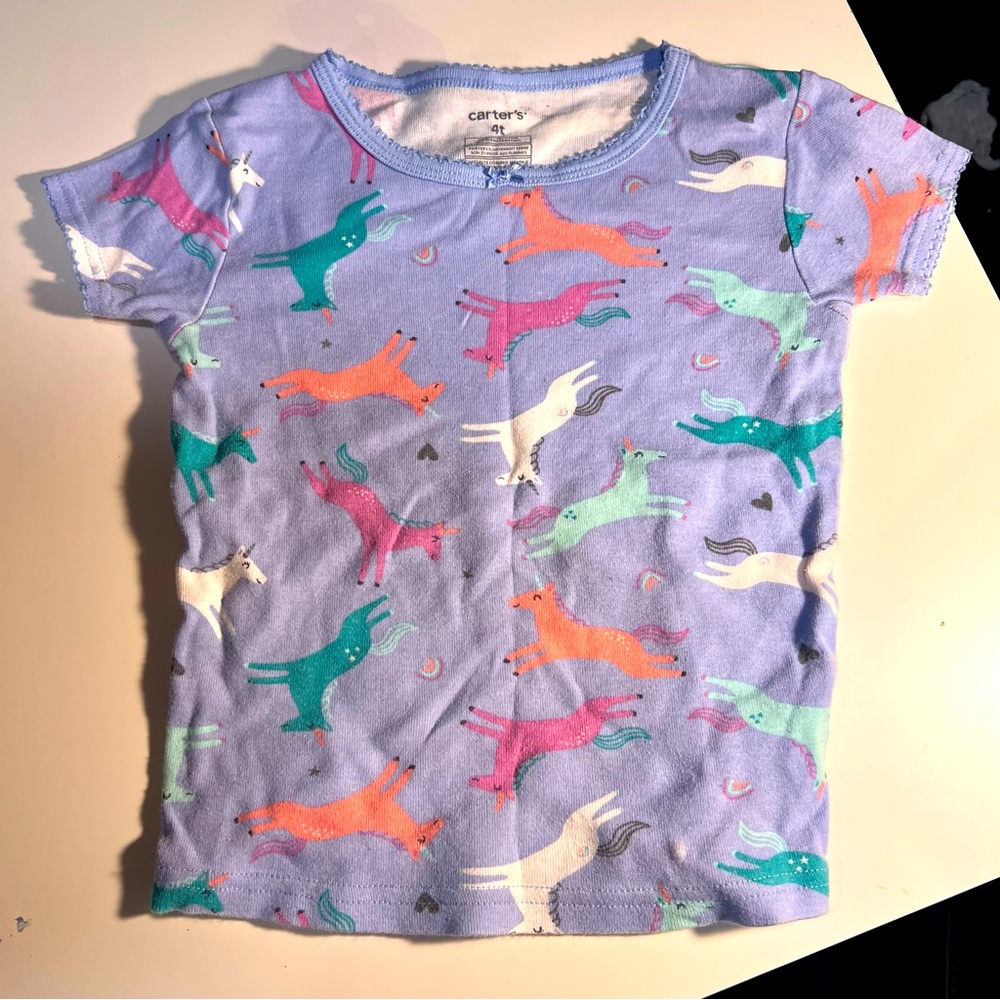 Carter’s toddler sleeping matching set.
